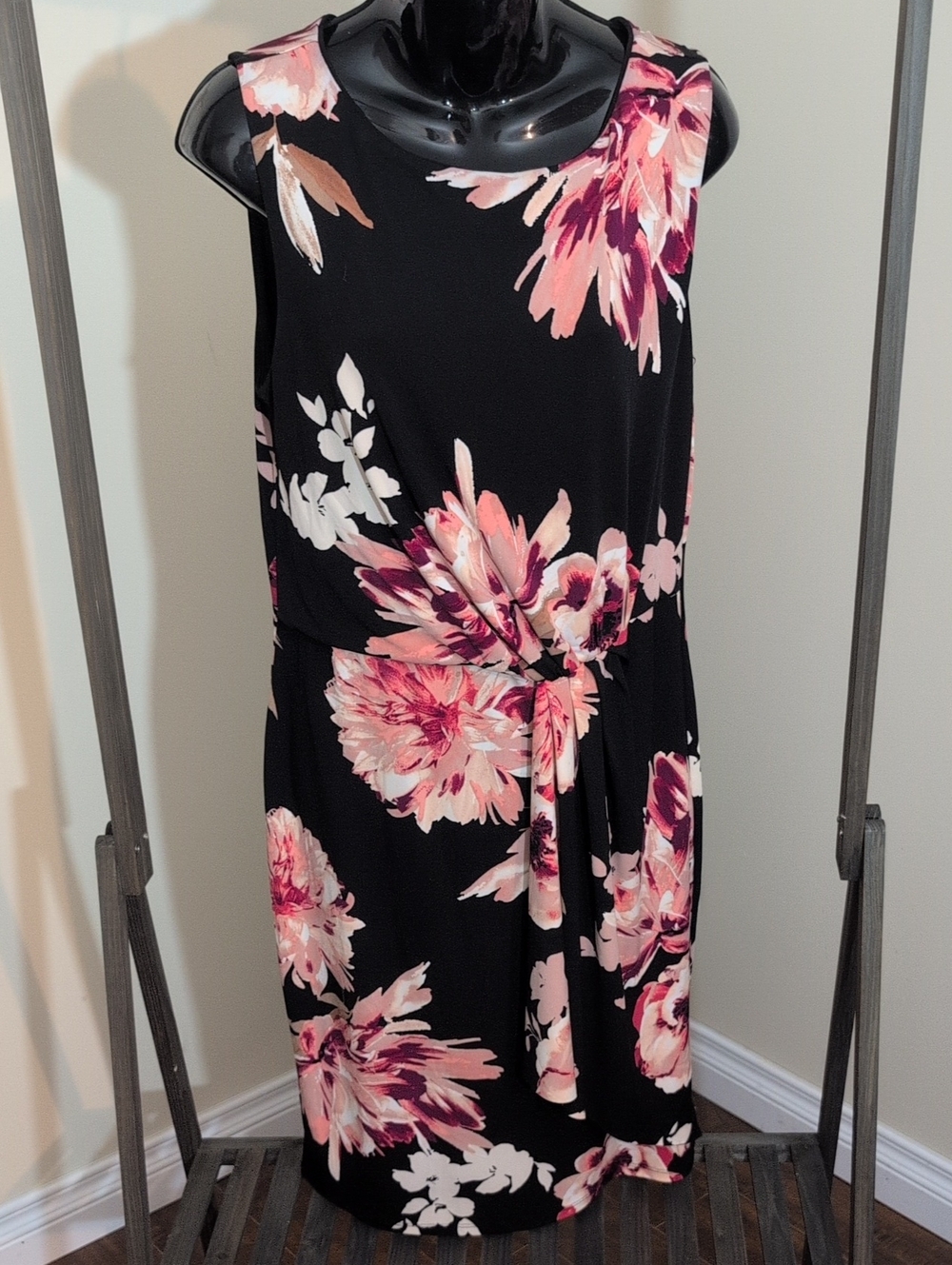 White House Black Market | Black Floral Sleeveless Dress - Pink Floral